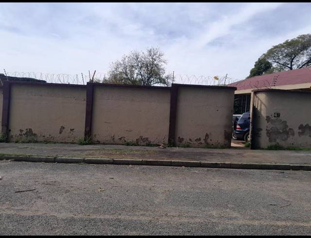 3 BEDROOM HOUSE FOR SALE IN THE HILL